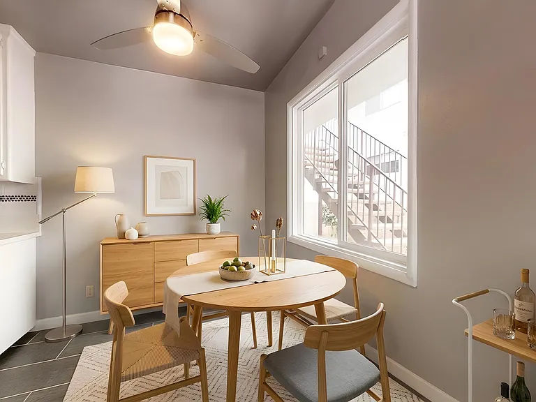 1529 Granville Ave #4 — Photo 2