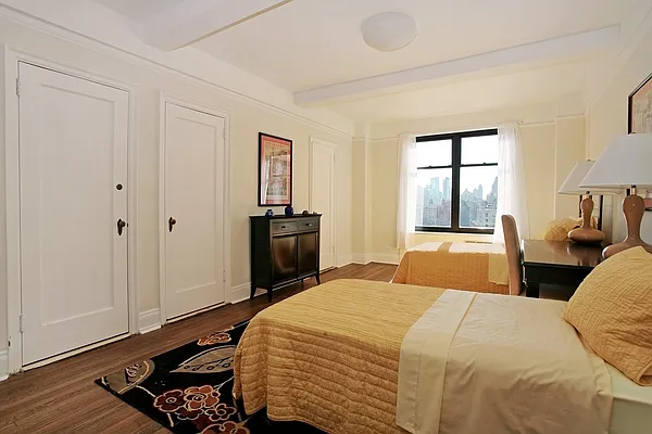 Sold by Corcoran | media 7