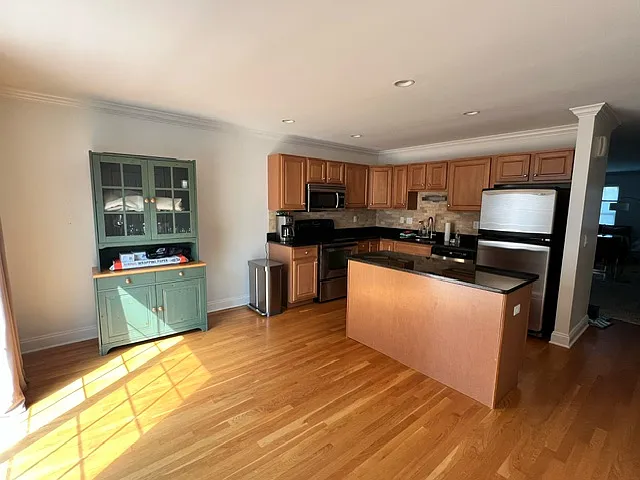 85 Camp Ave #8B — Photo 8