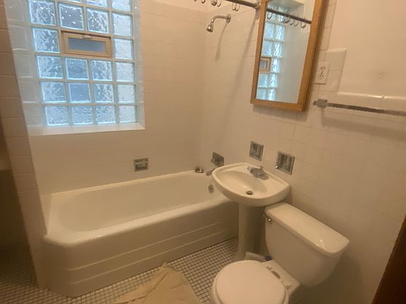 3rd image of 3840 N Damen Ave #1