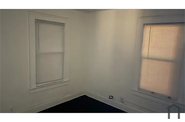 Building Photo - 61 Seabrook St