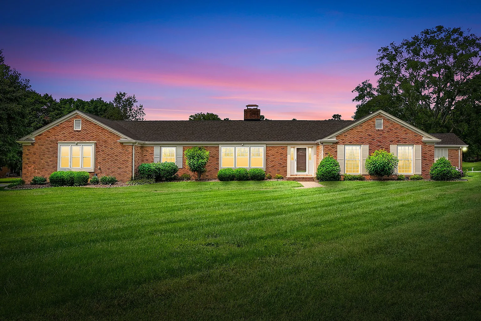 230 Fairway Ct photo 1