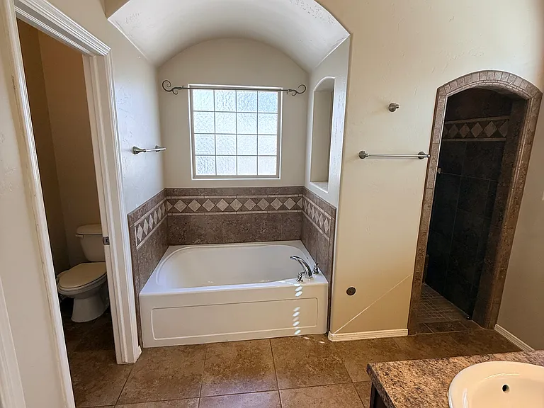 4118 Santiago Way — Photo 21