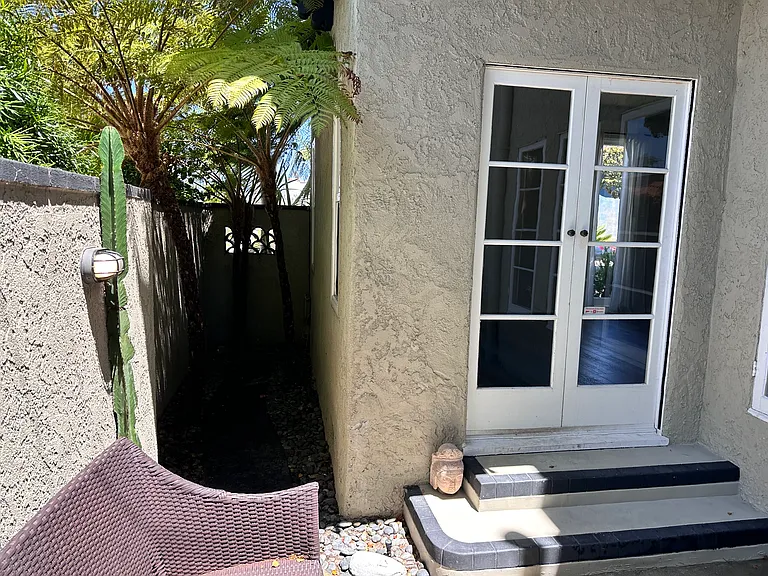 279 Bennett Ave — Photo 33