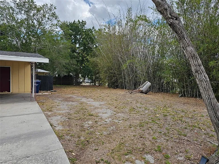 7409 Manatee St — Photo 2