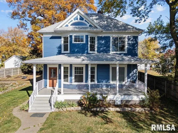 936 E 13th St, Davenport, IA 52803