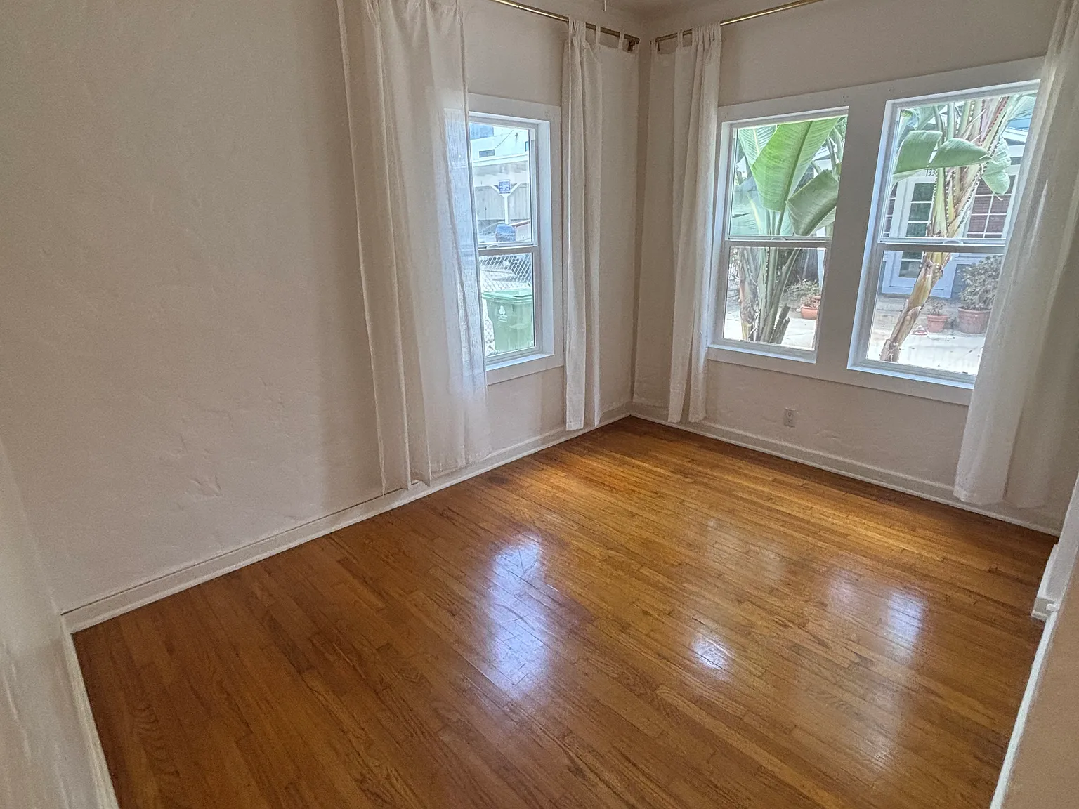 1 bed, 550 sqft, $1,850 — Photo 3