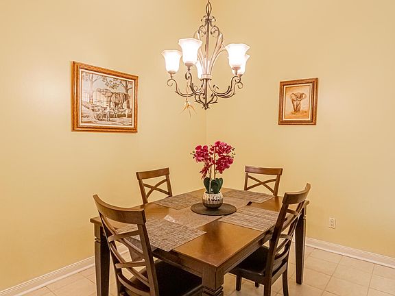 5th image of 1240 NW Sun Terrace Cir #11D