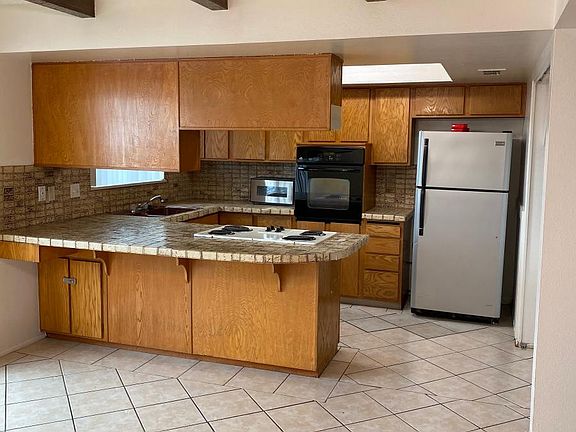 5th image of 9081 E Nassau Ave