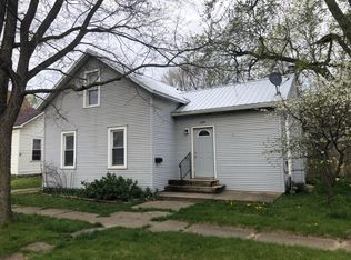 1204 3rd St, Three Rivers, MI 49093