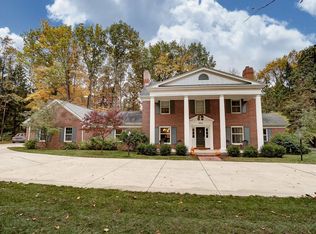 10532 Oaktree Rd, Fort Wayne, IN 46845