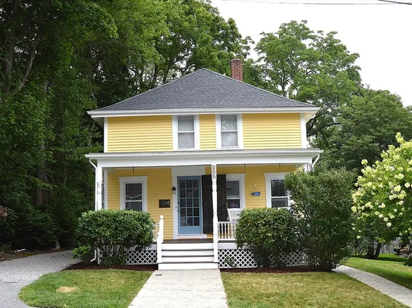 238 Old Colony Ave, Somerset, MA 02726