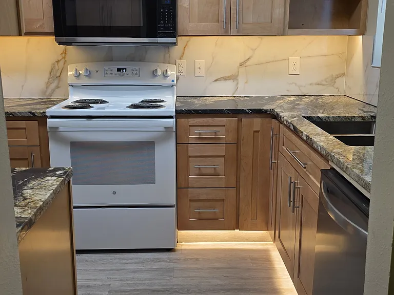 17820 Smokey Point Blvd #3 — Photo 6