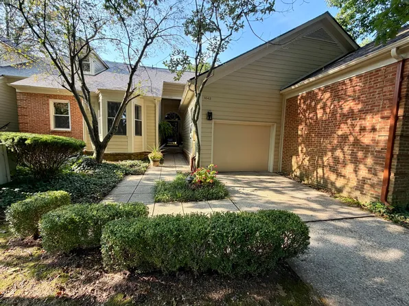 1042 Heather Hills Ln, Lexington, KY 40511