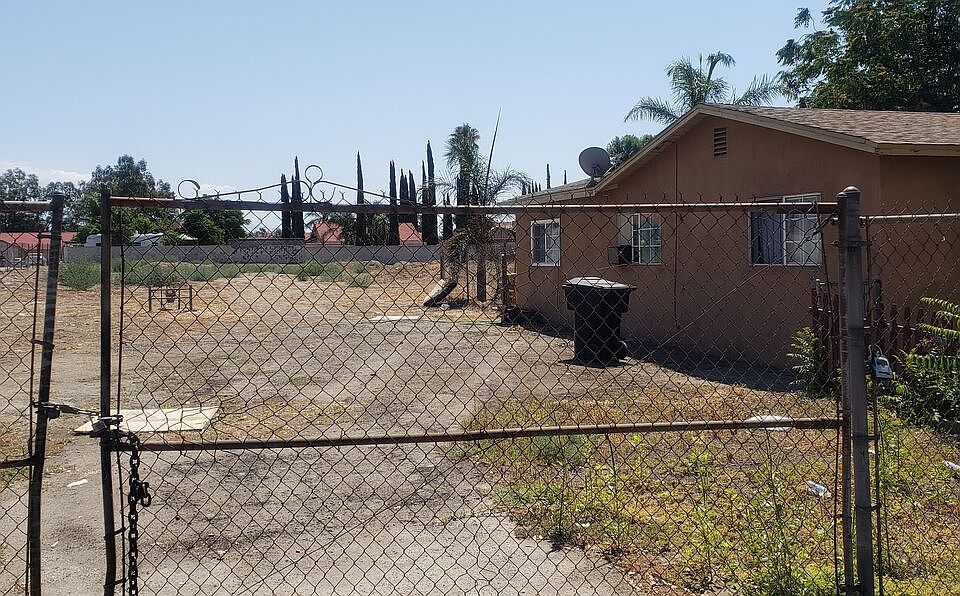 2nd image of 8967 Redwood Ave