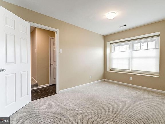 5th image of 4114 Washington Blvd
