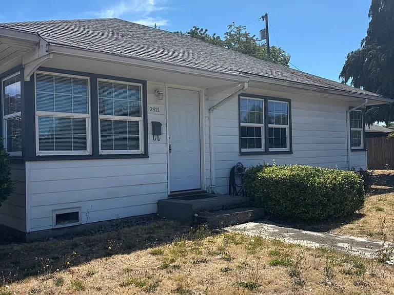 2811 Grand Blvd — Photo 1