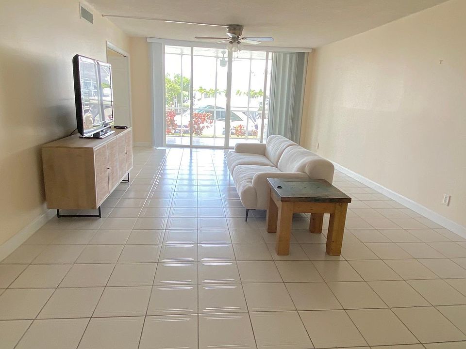 1st image of 3000 NE 48th Ct APT 102