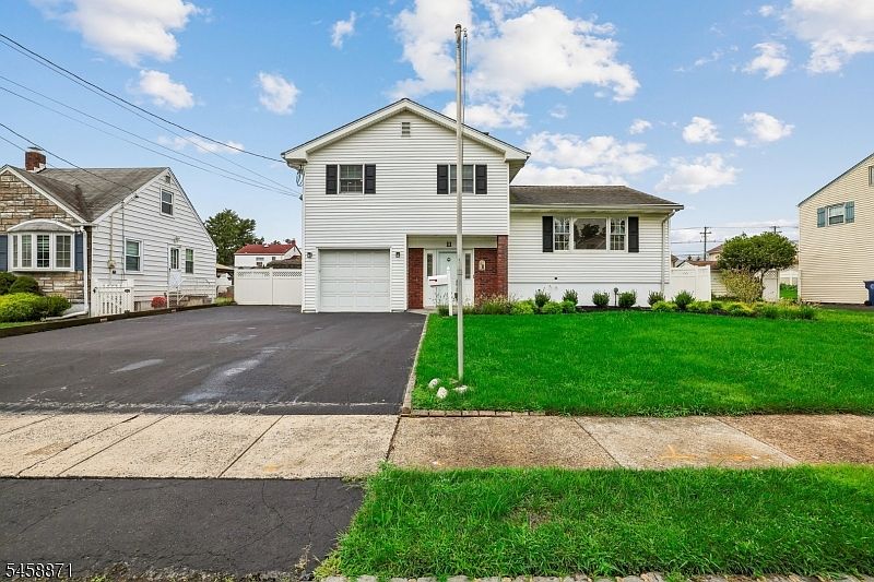1st image of 11 Suburban Rd