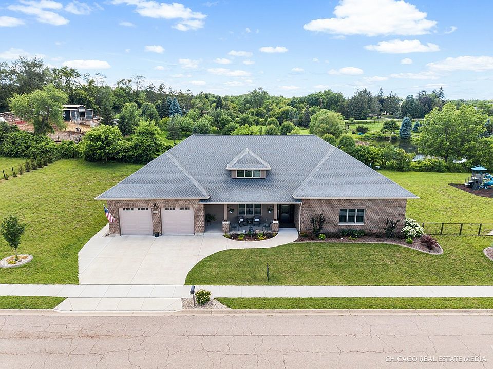 1st image of 1210 Stonegate Dr