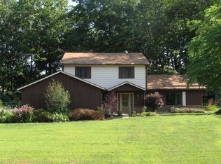 153 Chelmsford Dr, Aurora, OH 44202