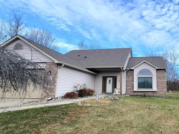 2206 Glen Hollow Dr, Auburn, IN 46706