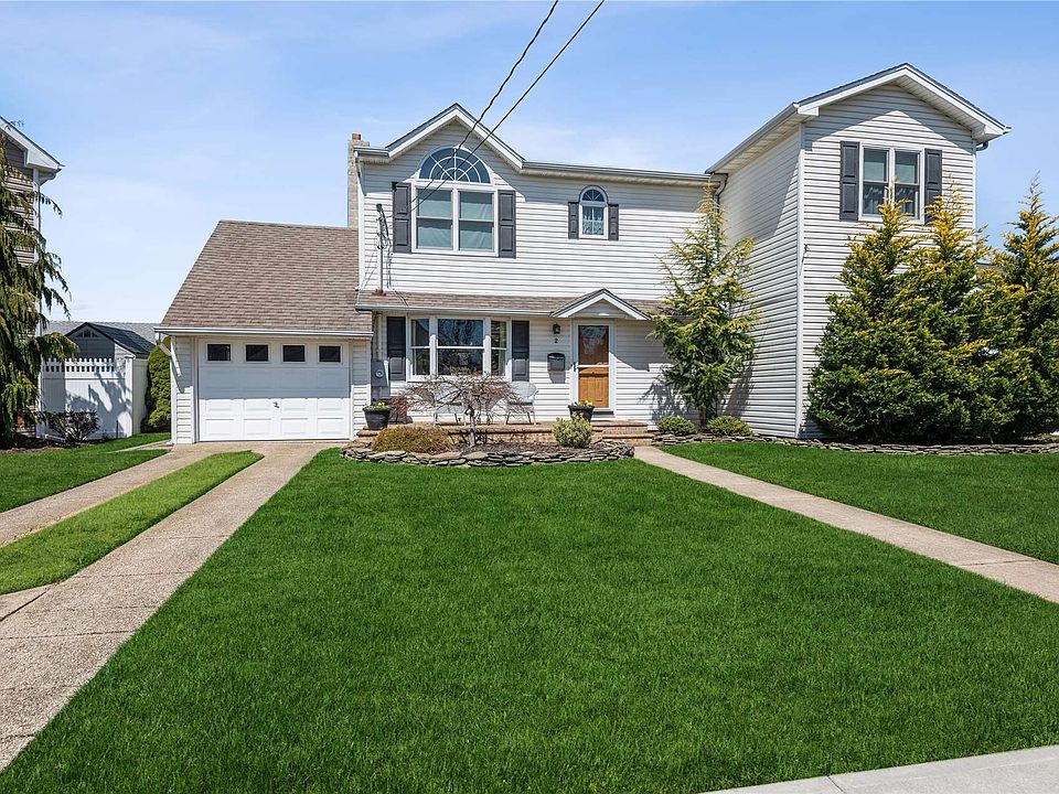 2 Bacon Lane, Babylon, NY 11702 Zillow