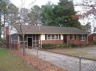 2721 Academy St, Sanford, NC 27332
