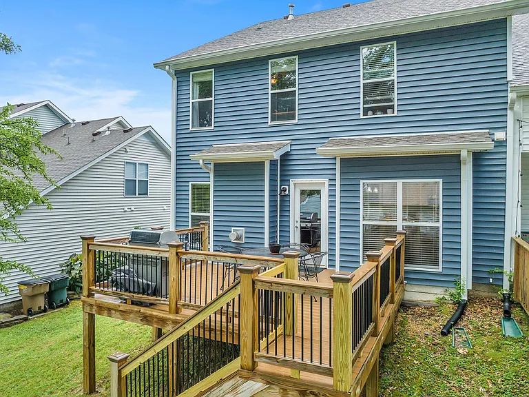407 Normandy Cir — Photo 40