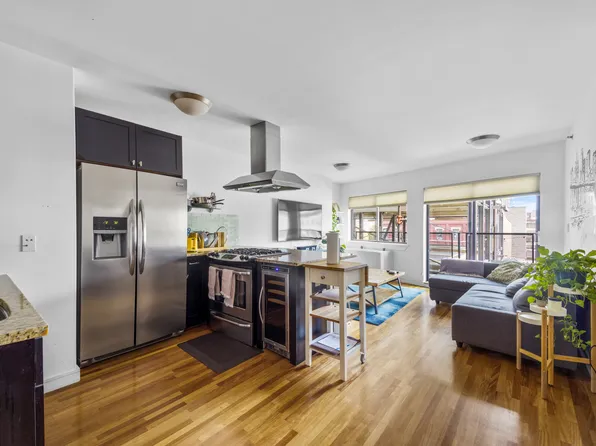 1610 De Kalb Avenue 3D image 2 of 11