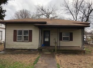 727 W Iowa Ave, Chickasha, OK 73018