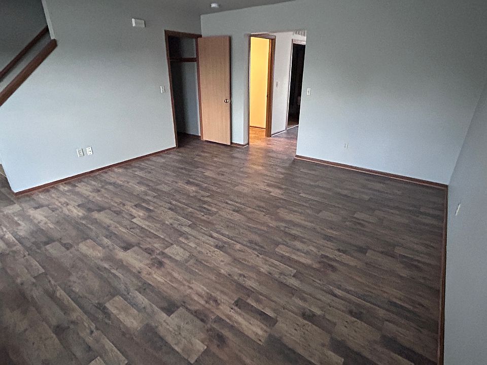 1st image of 421 E Monroe Ave