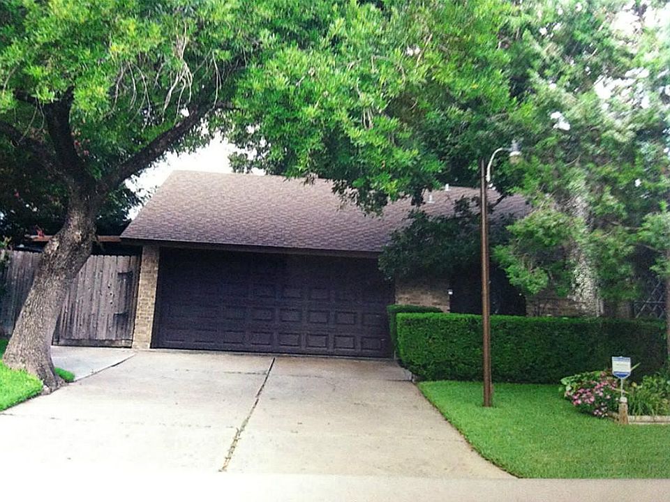 Front View with Additional Parking on the side