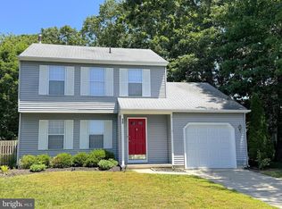 13 Brearly Dr, Sicklerville, NJ 08081