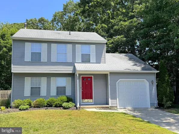 13 Brearly Dr, Sicklerville, NJ 08081