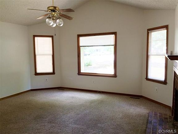 3rd image of 4615 Mason Dale Ter