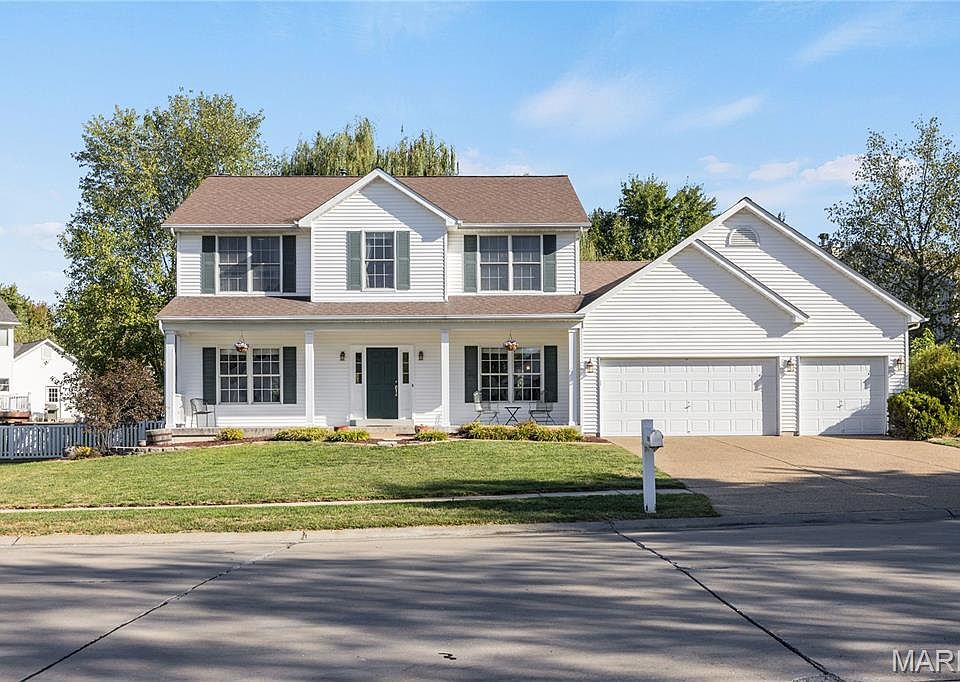 1st image of 2756 Dunvegan Dr