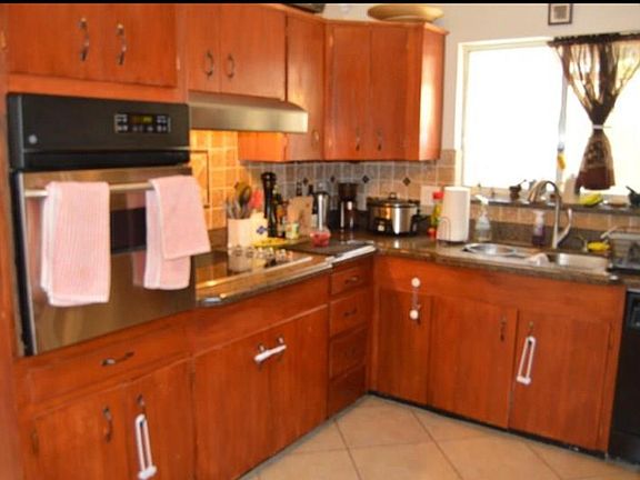 3rd image of 8725 Marble Dr