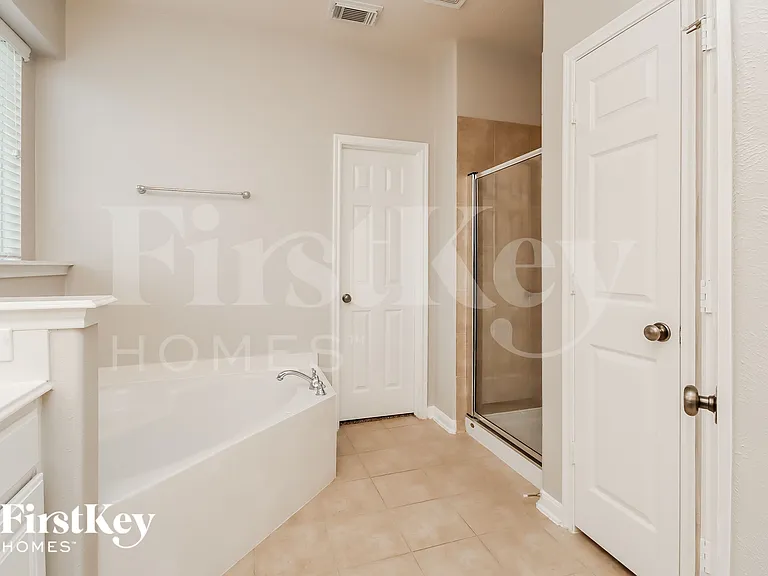 14419 Stonebury Trail Ln — Photo 10