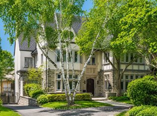 90 Old Forest Hill Rd, Toronto, ON M5P2R5