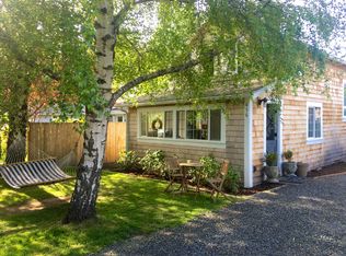 656 1st St, Gearhart, OR