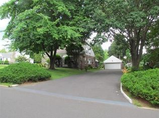 737 Dale Rd, Huntingdon Valley, PA 19006