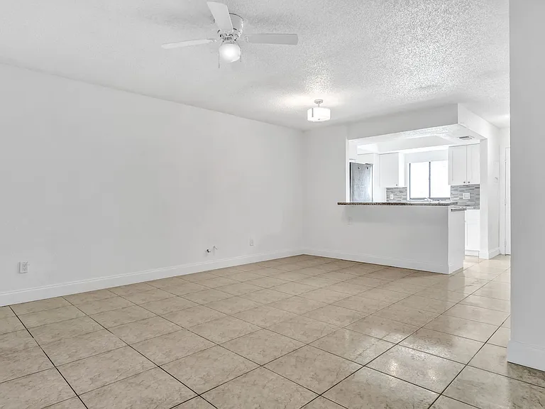 3913 Oak Limb Ct — Photo 8