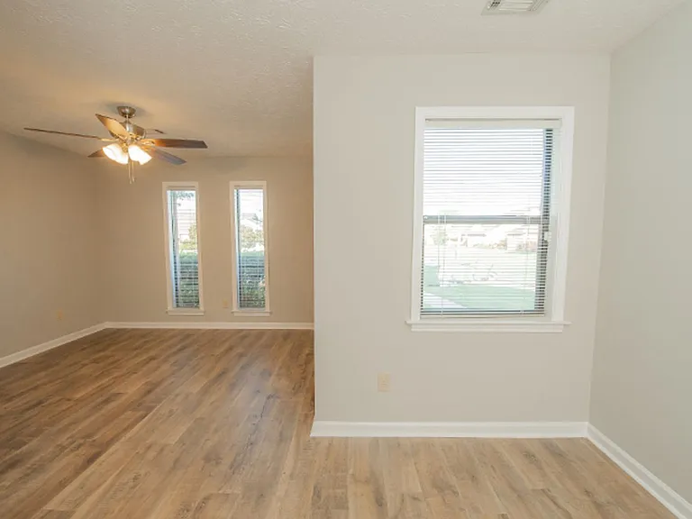 6218 Bell Gables — Photo 12