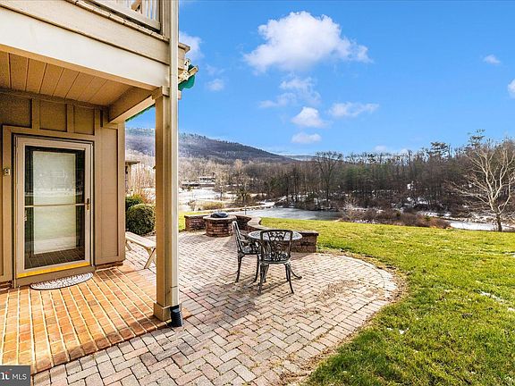 2nd image of 13856 Pond View Ln