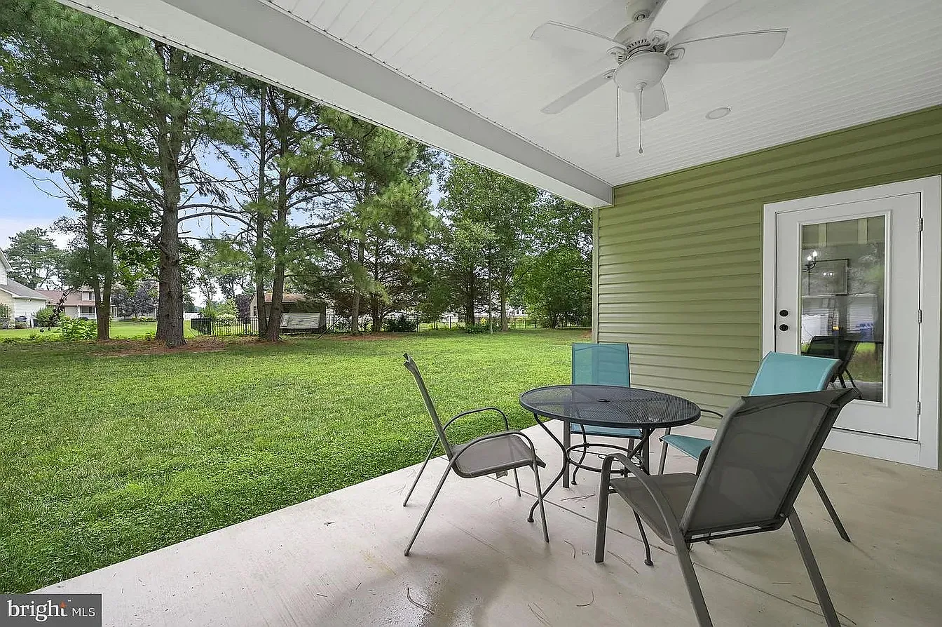3 bed, 2523 sqft, $2,400 — Photo 4
