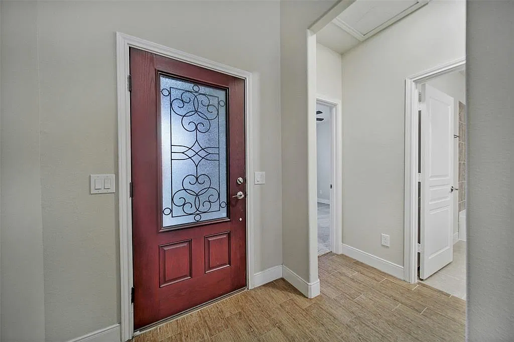 4 bed, 3032 sqft, $2,950 — Photo 4