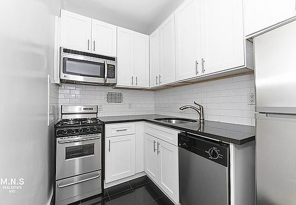 2nd image of 210 E 58th St #7E