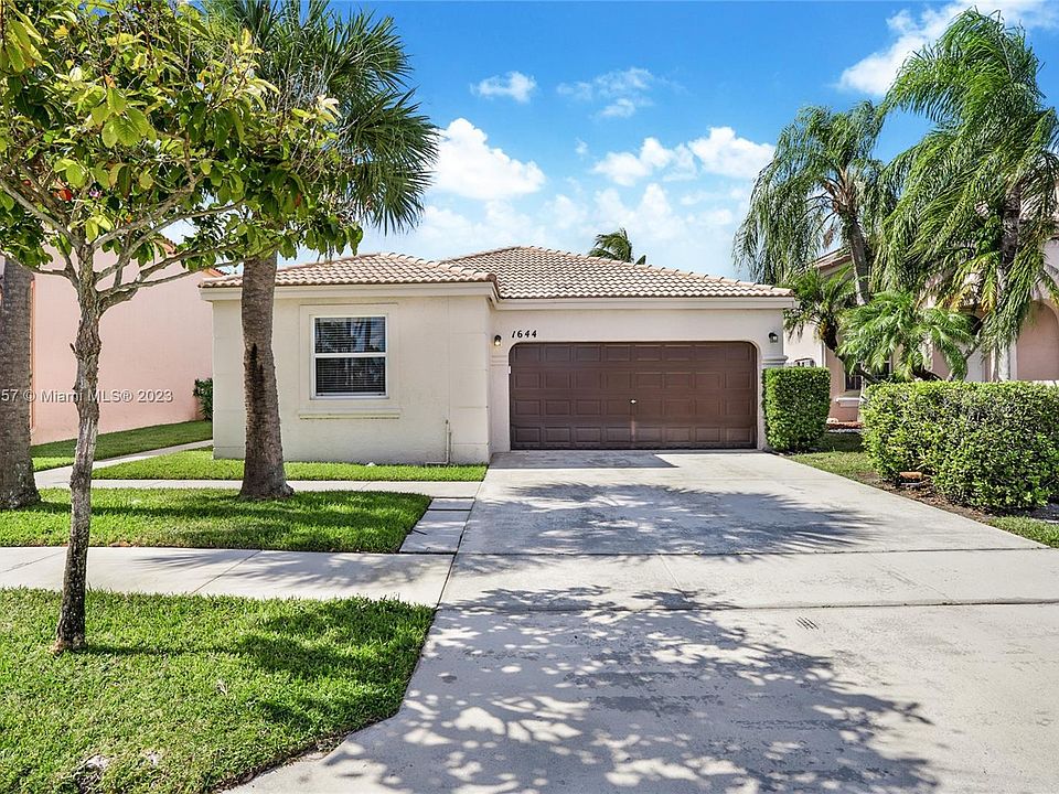 1st image of 1644 NW 158th Ln