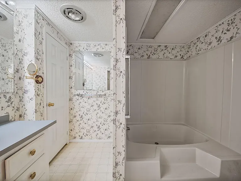 13 Alder Ln — Photo 14